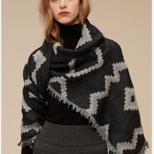 Arizia | Scandi Merino Wool Blanket Scarf | in Black / Chalet